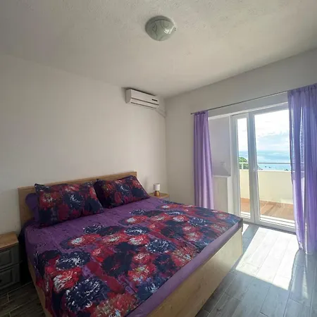 Apartman Lile *