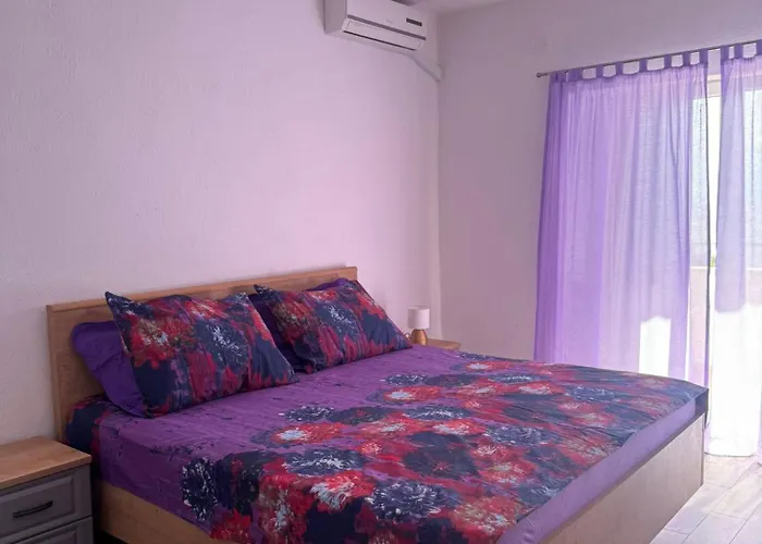 Lile Apartman *